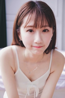 水色站